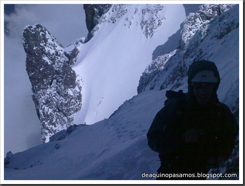 Corredor de La Fourche 350m AD  50º y Petit Pic 150m IV 60º (Midi d'Ossau, Portalet) (Movil) 2346