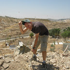 לוחמים לשלום מסייעים לבנות מחדש את בית אל-ערבייה - The Civil
