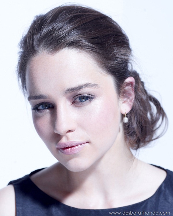 emilia-clarke- Daenerys-Targaryen-linda-sexy-game-of-trhones-guerra-dos-tronos-sexta-proibida-desbaratinando (1)