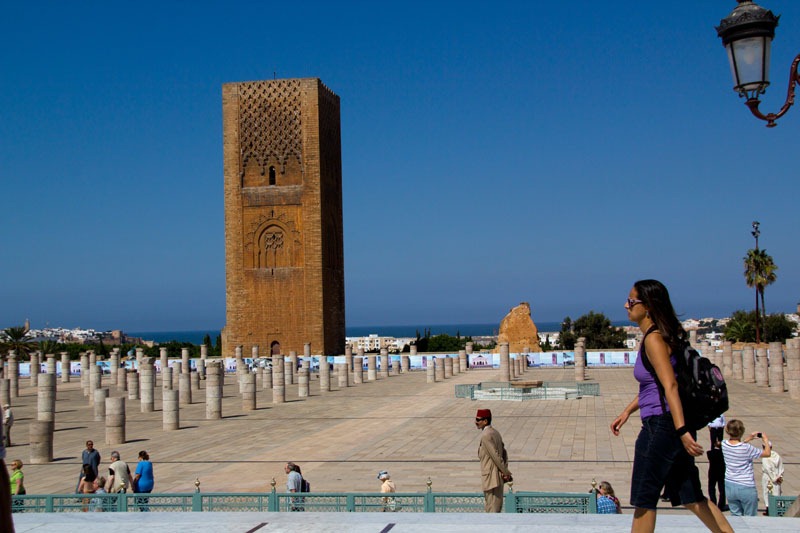 [Rabat-minaret-at-tomb-of-mahommed-V4.jpg]