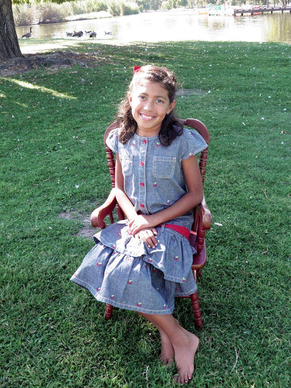 [SCHOOL-ella-smililing-sitting-on-cha%255B2%255D.jpg]