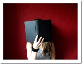 reading_by_one_little_thing reading_by_one_little_thing