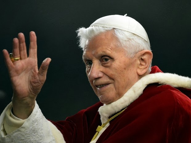 [papa-bento-XVI-renuncia%255B5%255D.jpg]