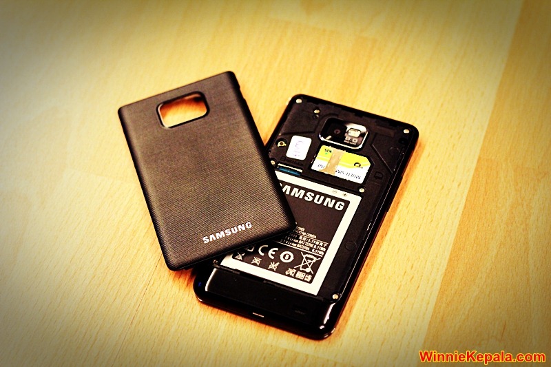 [2011-06-Samsung-Galaxy-S2-Review-006%255B2%255D.jpg]