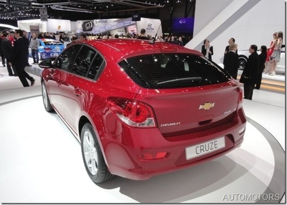 chevrolet-cruze-hatch-1299254468460_560x400 chevrolet-cruze-hatch-1299254468460_560x400