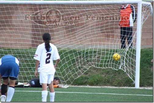 penal cobrado por ana lucia martinez unifut. (2)