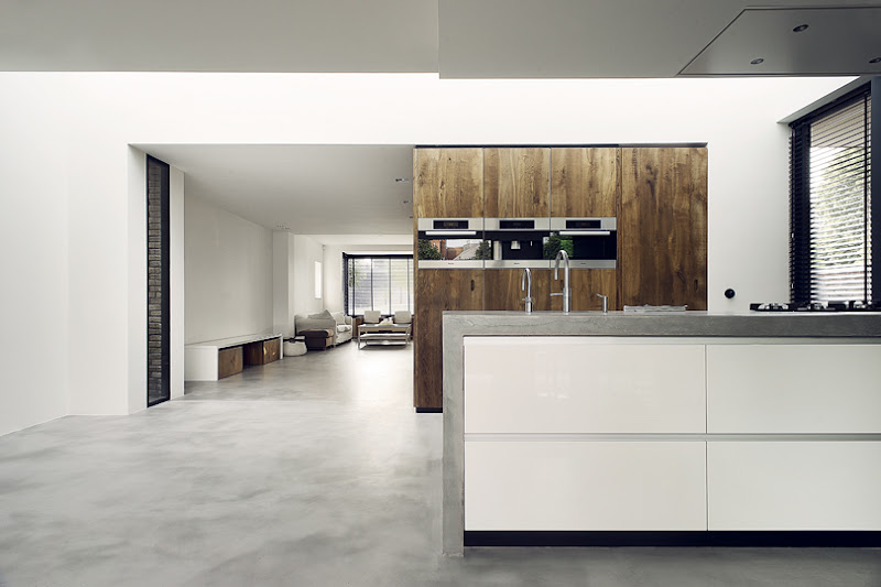 Keuken eiken massief met beton-blad