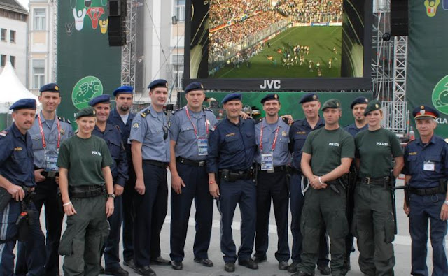 K640_CRO-D-A- Gruppe-NPlatz Kopie 1.JPG