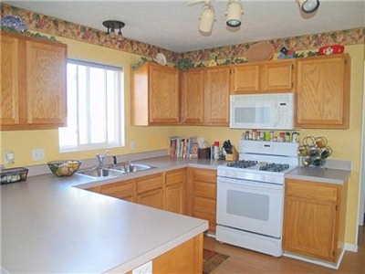 kitchen before - Favorite Paint Colors kitchen before - Favorite Paint Colors