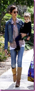 -jessica-alba-7-for-all-mankind-denim%20jacket-double-denim-jt-440