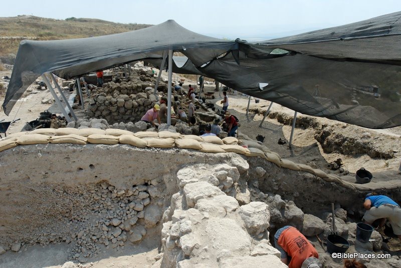 [Gezer-excavations-tb0628069713.jpg]