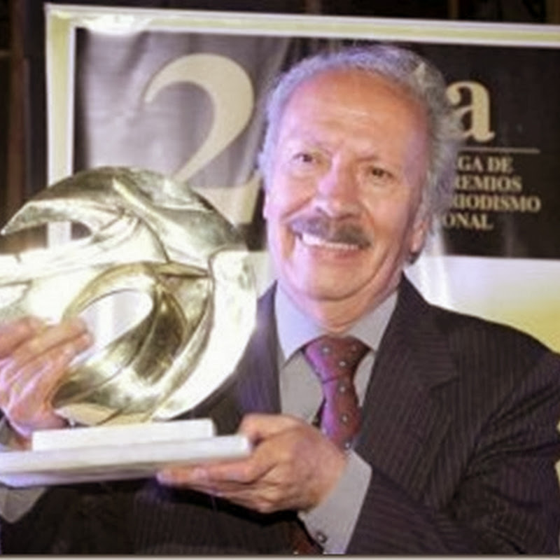 Mario Castro recibió Premio Nacional de Periodismo 2013