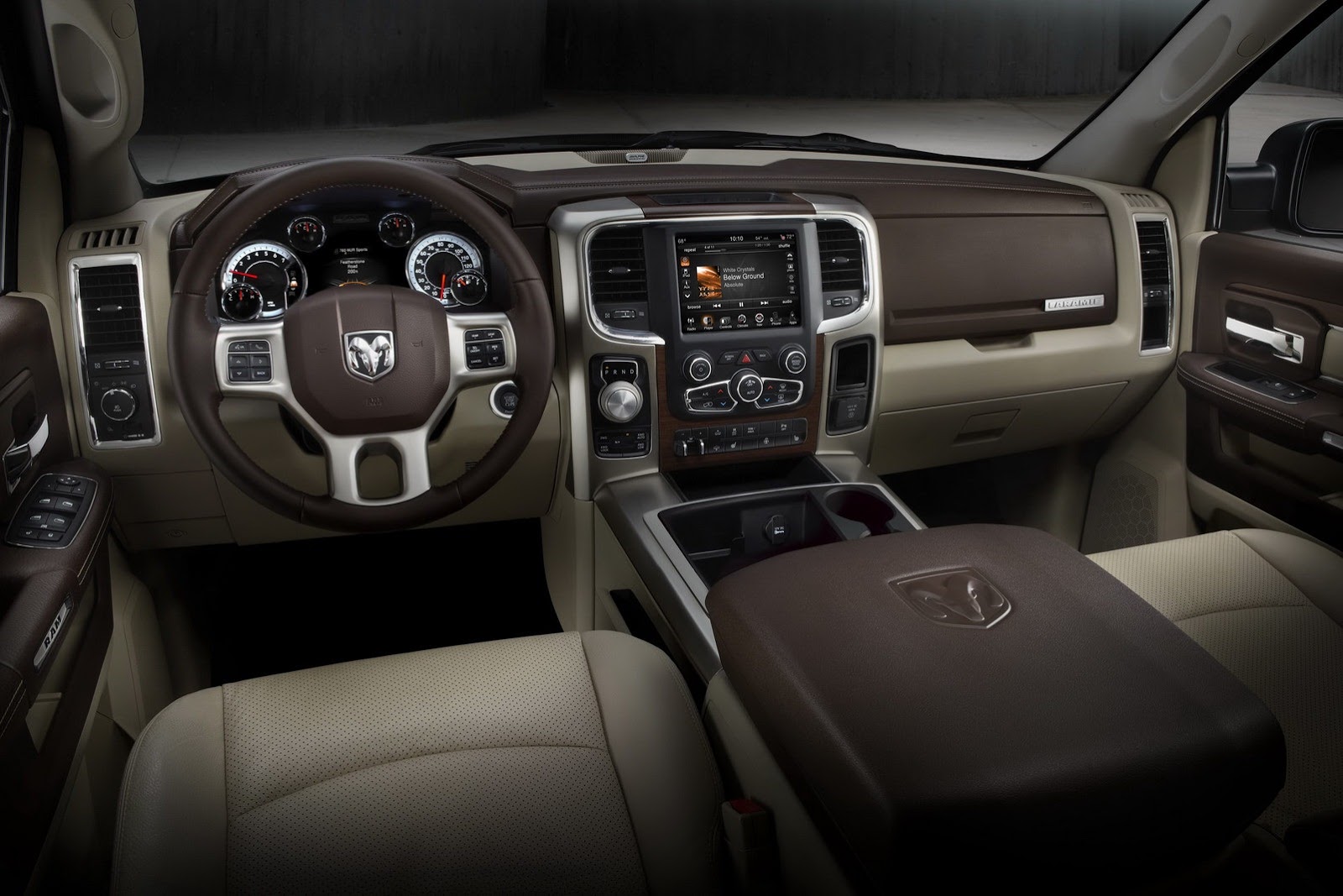 [Chrysler-Group-Models-_252.jpg]