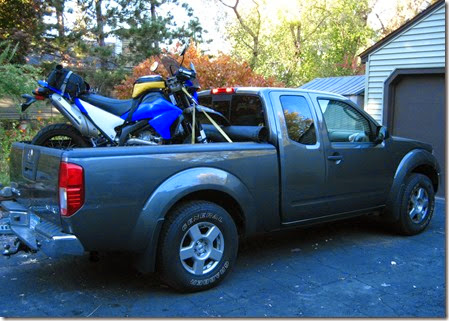 Nissan Frontier w-bike (1) Nissan Frontier w-bike (1)
