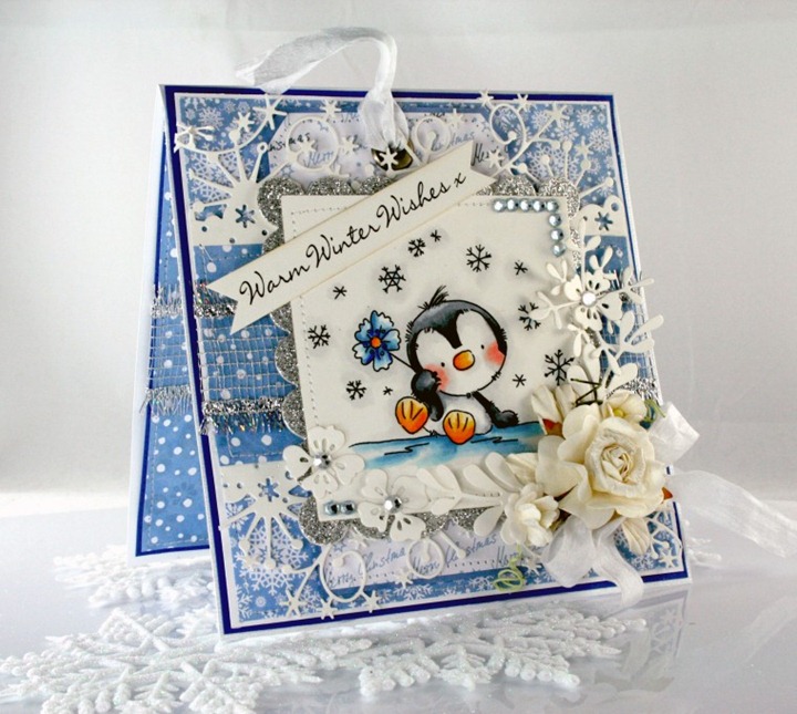 Claudia Rosa_Penguin with flower_1