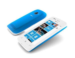322761-nokia-lumia-710