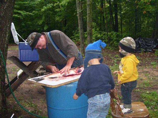 [Grandpa%2520cleaning%2520salmon%255B3%255D.jpg]