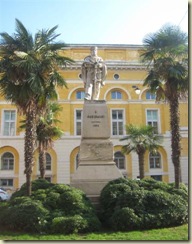 Statue of Garibaldi (Small)