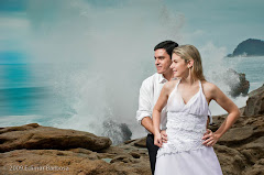 Fotos do evento Trash the Dress. Foto numero 0027. Fotografia (fotografias) do fotógrafo profissional Edimar Barbosa, do Stillart Studio Fotográfico, que faz fotos de casamento, fotos de eventos sociais, fotojornalismo e ensaios fotográficos em Guaratingueta, SP, Lorena, Aparecida, São José dos Campos, Vale do Paraíba, Sul de Minas Gerais, Litoral Norte de São Paulo e outras cidades do estado de São Paulo. fotos casamento de guaratingueta sp para noivas casamentos foto fotografia noiva cesta lembrancinhas guaratinguetá vestidos madrinha filmagem festa decoração