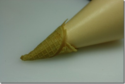 mini-waffle-cone-shaping
