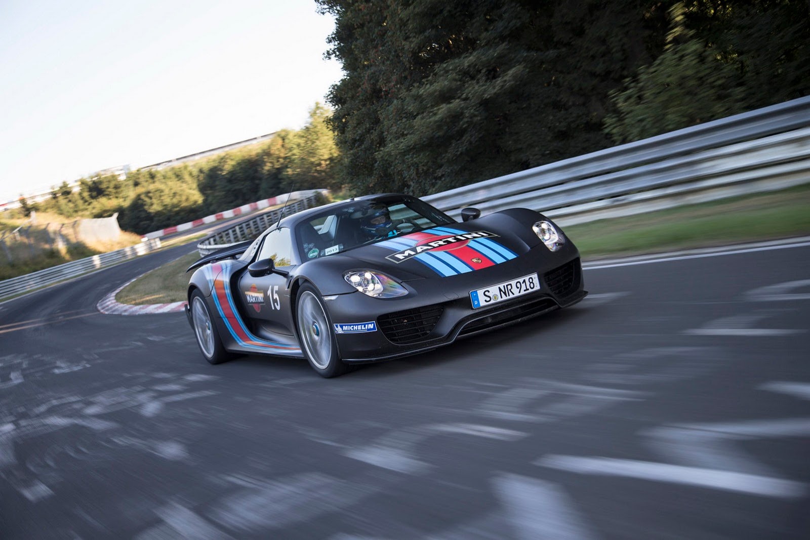 [Porsche-918-Spyder-Nurburgring-3%255B2%255D.jpg]