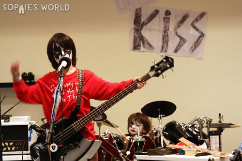 Kiss Under the Sea Party 03