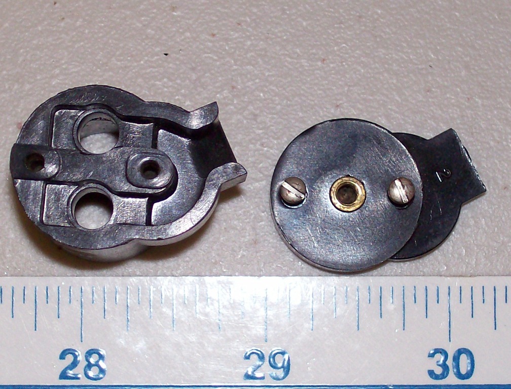 [11%2520-%2520Disassembled%2520light%2520socket%252C%2520top%2520view%255B3%255D.jpg]