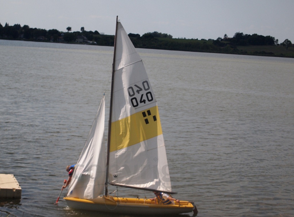 [sailingboat4.jpg]
