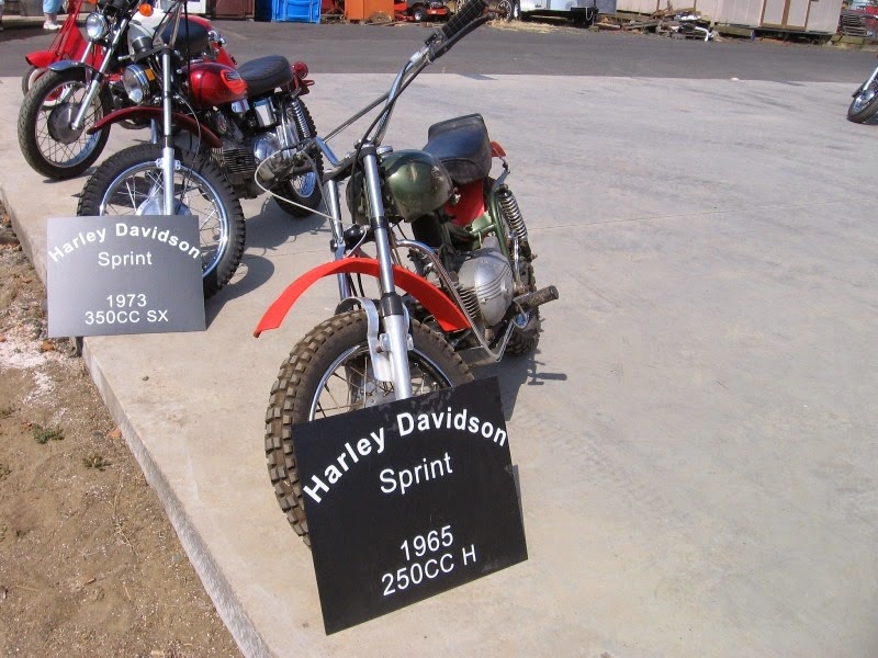 [IMG_8524-1965-Harley-Davidson-250-Sp.jpg]