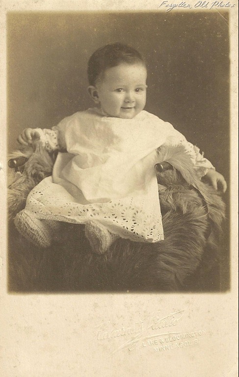 [Postcard%2520Azo%2520Triangles%2520Up%2520Babyin%2520chair%2520%2520Dorset%25201%255B10%255D.jpg]