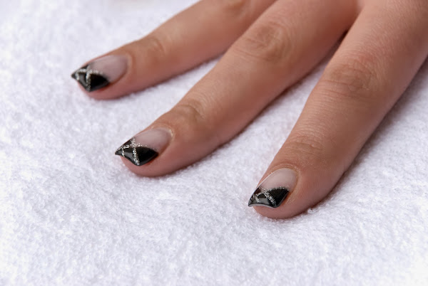 V Shaped Black And Silver Black Nails With Designs
