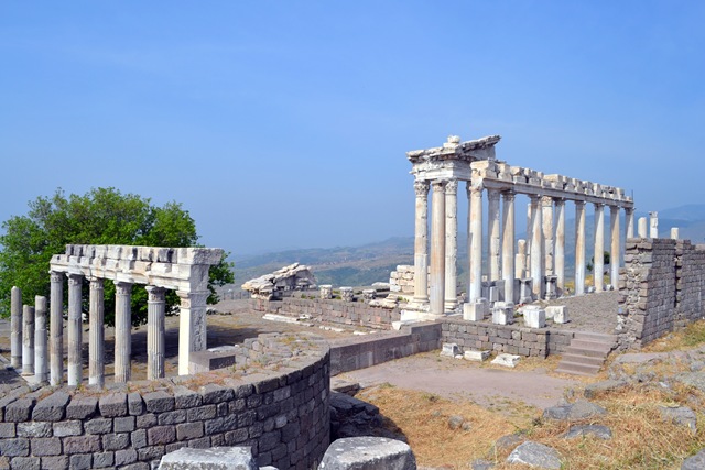 [PergamonTempleofTrajanView2.jpg]