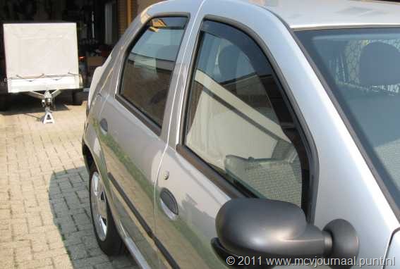 [Dacia-Logan-Sedan-windschermen-026.jpg]