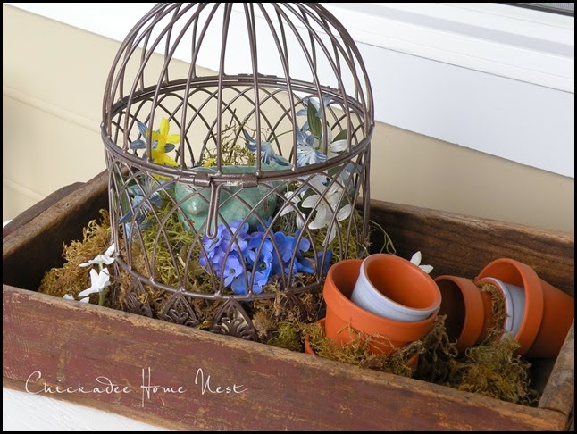 Spring Decor, Chickadee Home Nest 