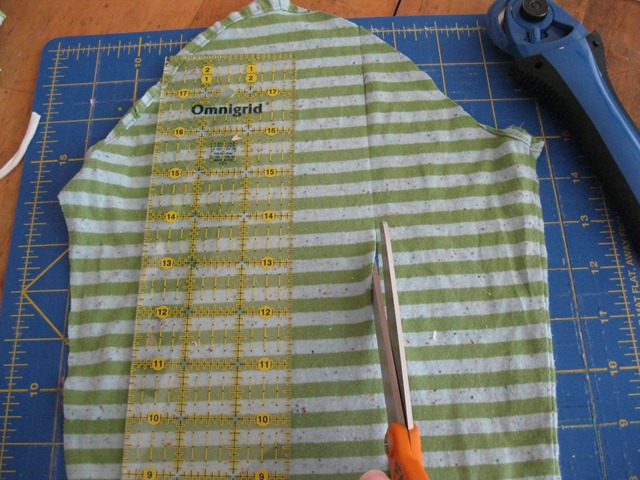 [upcycled-bow-t-shirt-192.jpg]
