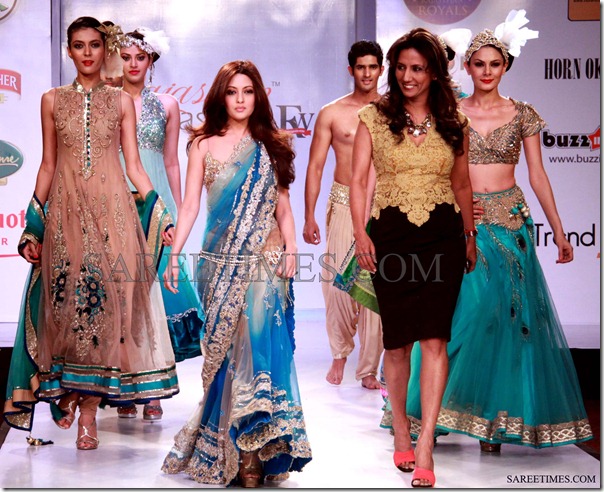Riya_Sen_&_Pam_Mehta_Saree