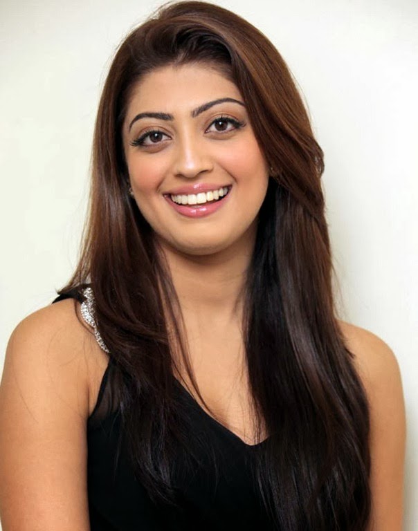 [pranitha_beautiful_still%255B7%255D.jpg]