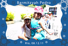Fotos do evento Pedro - 08.12.11. Foto numero 43 da Social Click Fotografia Digital, do Rio de Janeiro, RJ, que faz fotos divertidas, fotos malucas, fotos com fantasias, fotos na hora, fotografia maluca, fotografia divertida com molduras personalizadas. fotos divertidas malucas foto maluca animadas animado rj rio de janeiro divertida fantasia animada festas 15 anos para casamento fotógrafo fotografias