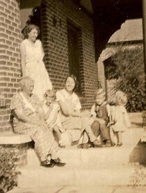 Hannah Hansen, Mabel Smith & Nellie Smith