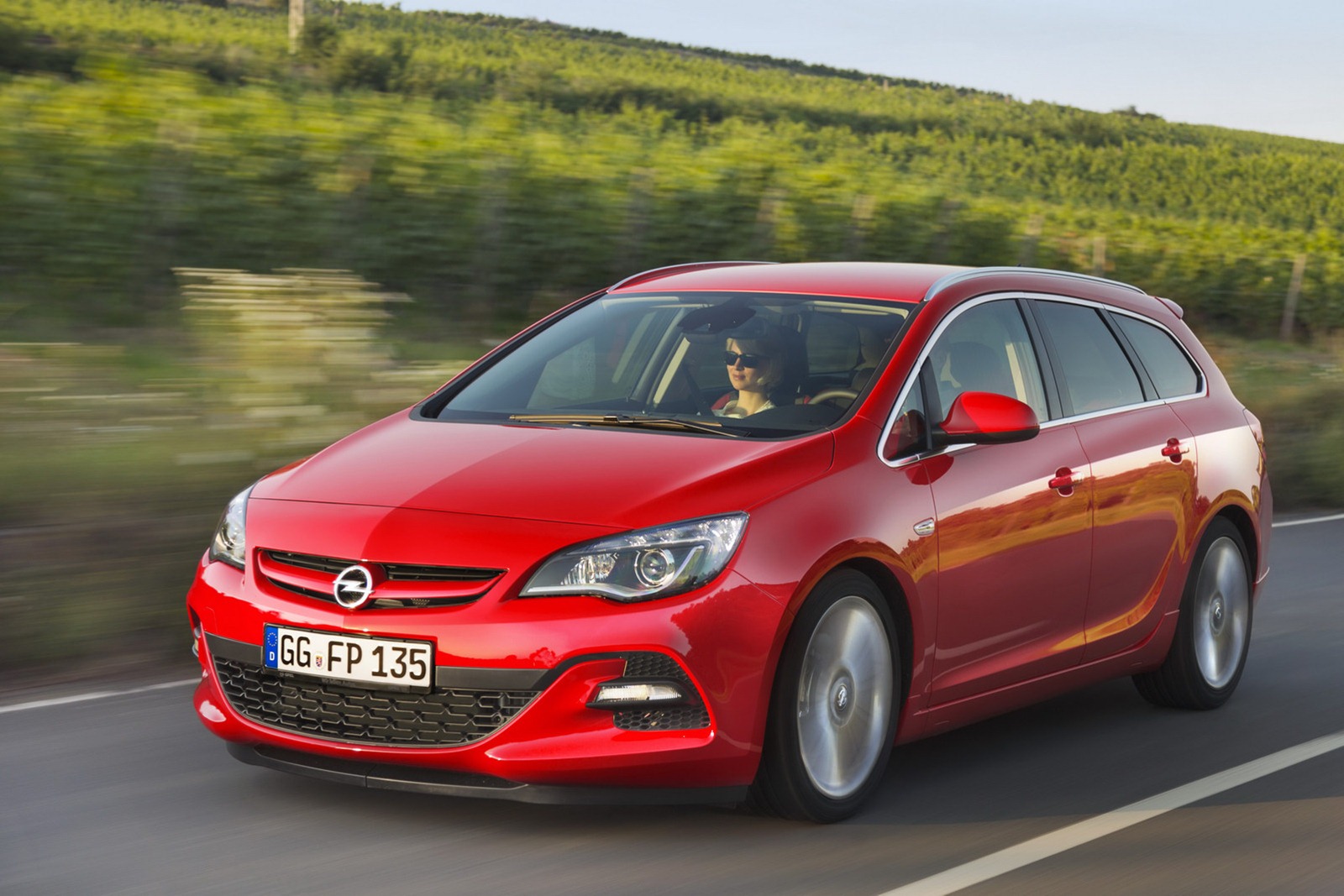[2013-Opel-Astra-3%255B2%255D.jpg]