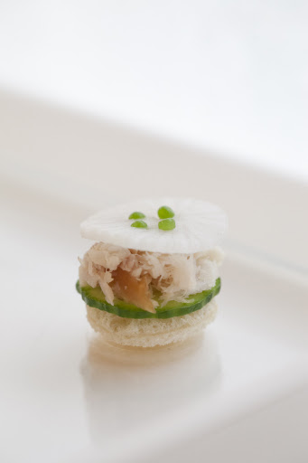 Peter Callahan Catering also made little button-shaped hors d'oeuvres to go with the theme.