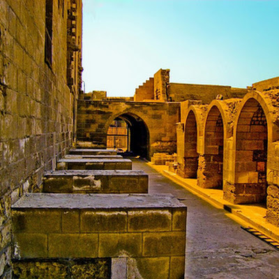 Arches of the past. , Source: http://www.flickr.com/photos/8281328@N03/2778970406 2778970406.jpg