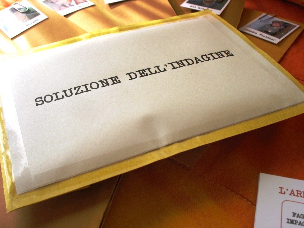[005_a%2520%2528Cena%2520con%2520delitto%2520interrogatori%2529%255B3%255D.jpg]