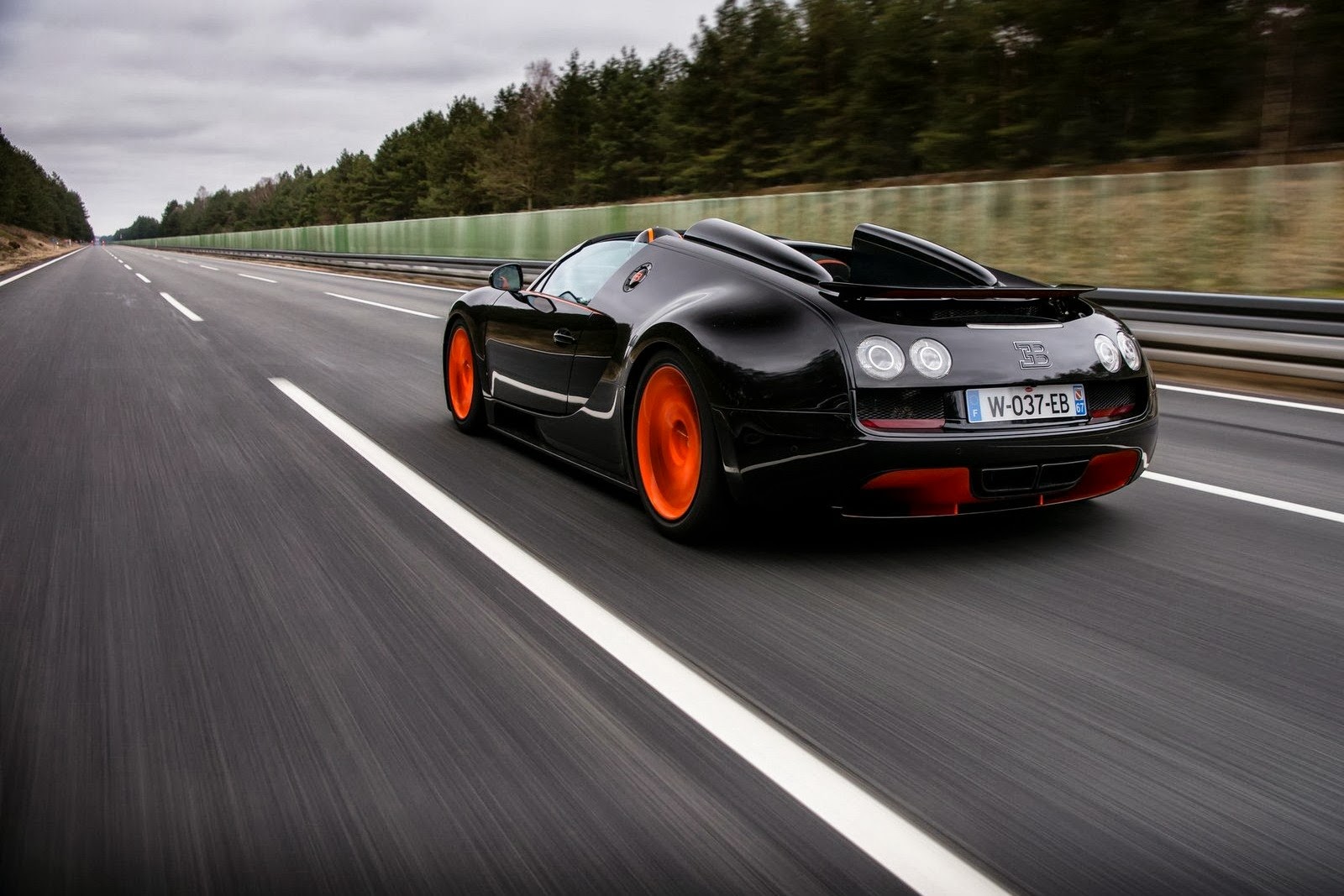 [Bugatti-Veyron-6%255B2%255D.jpg]