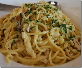 Spaghetti con straccetti di pollo 