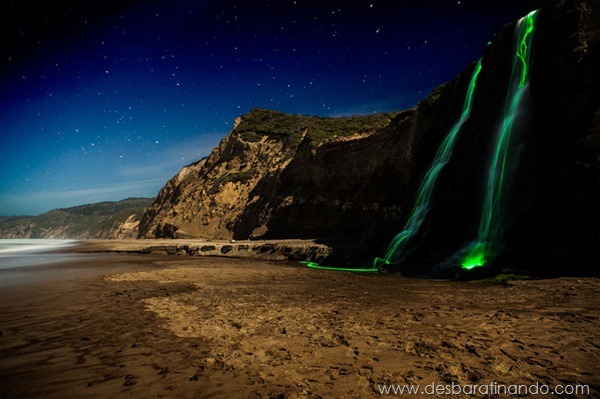 glow-sticks-dropped-into-waterfalls-lenz-abildgaard-arco-iris-luz-cachoeira-desbaratinando (2) glow-sticks-dropped-into-waterfalls-lenz-abildgaard-arco-iris-luz-cachoeira-desbaratinando (2)