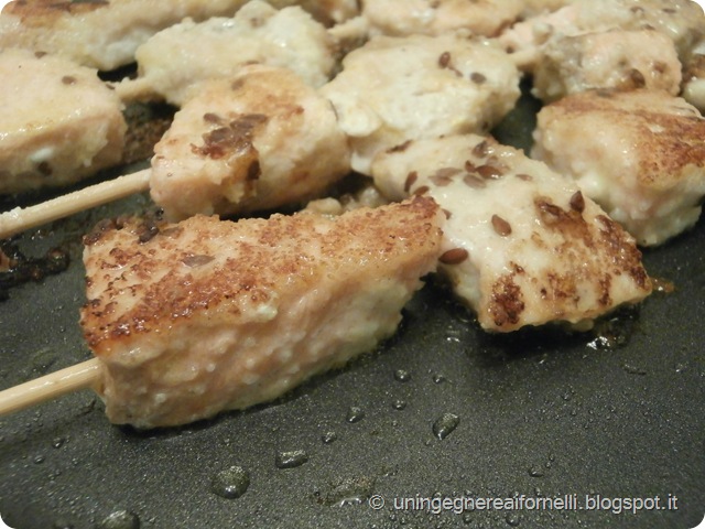 salmone salmon pesce spada swordfish semi di lino pan grattato grigliati yogurt spiedini fish sticks bread crumbs salmone salmon pesce spada swordfish semi di lino pan grattato grigliati yogurt spiedini fish sticks bread crumbs