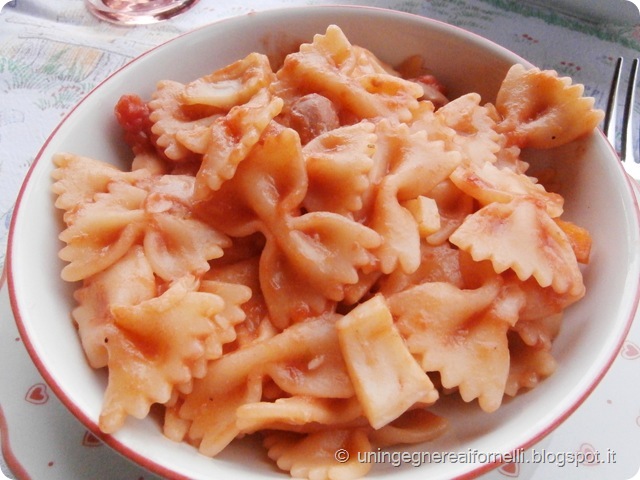 farfalle pasta fagioli borlotti seppie asparagi bianchi pomodoro farfalle pasta fagioli borlotti seppie asparagi bianchi pomodoro