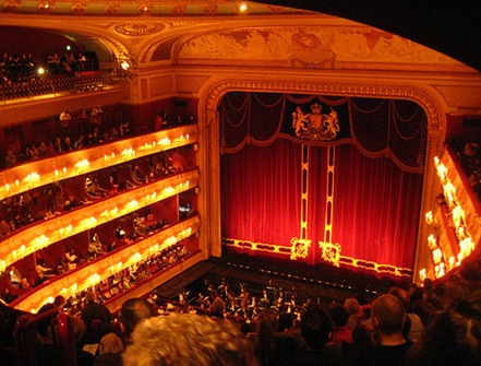 Try the Scoop of Theatres near Hotels in Holborn