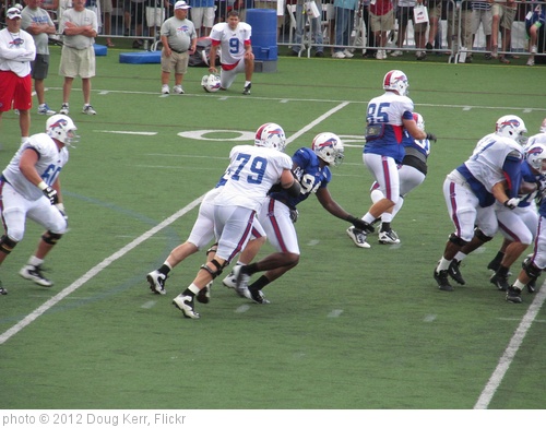 '2012 Buffalo Bills Training Camp' photo (c) 2012, Doug Kerr - license: http://creativecommons.org/licenses/by-sa/2.0/